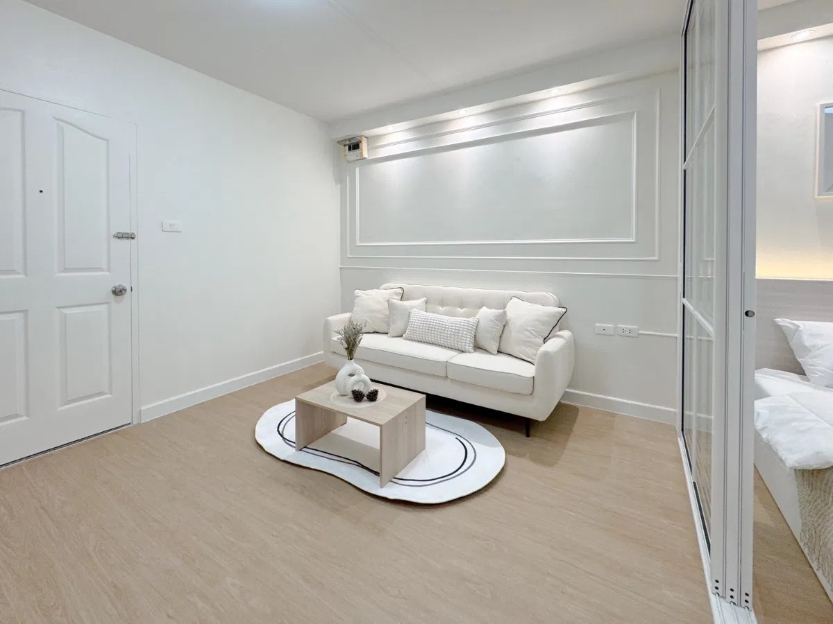 For SaleCondoLadprao, Central Ladprao : Condo for sale, Chokchai Ruammit, beautiful room with all new furniture.