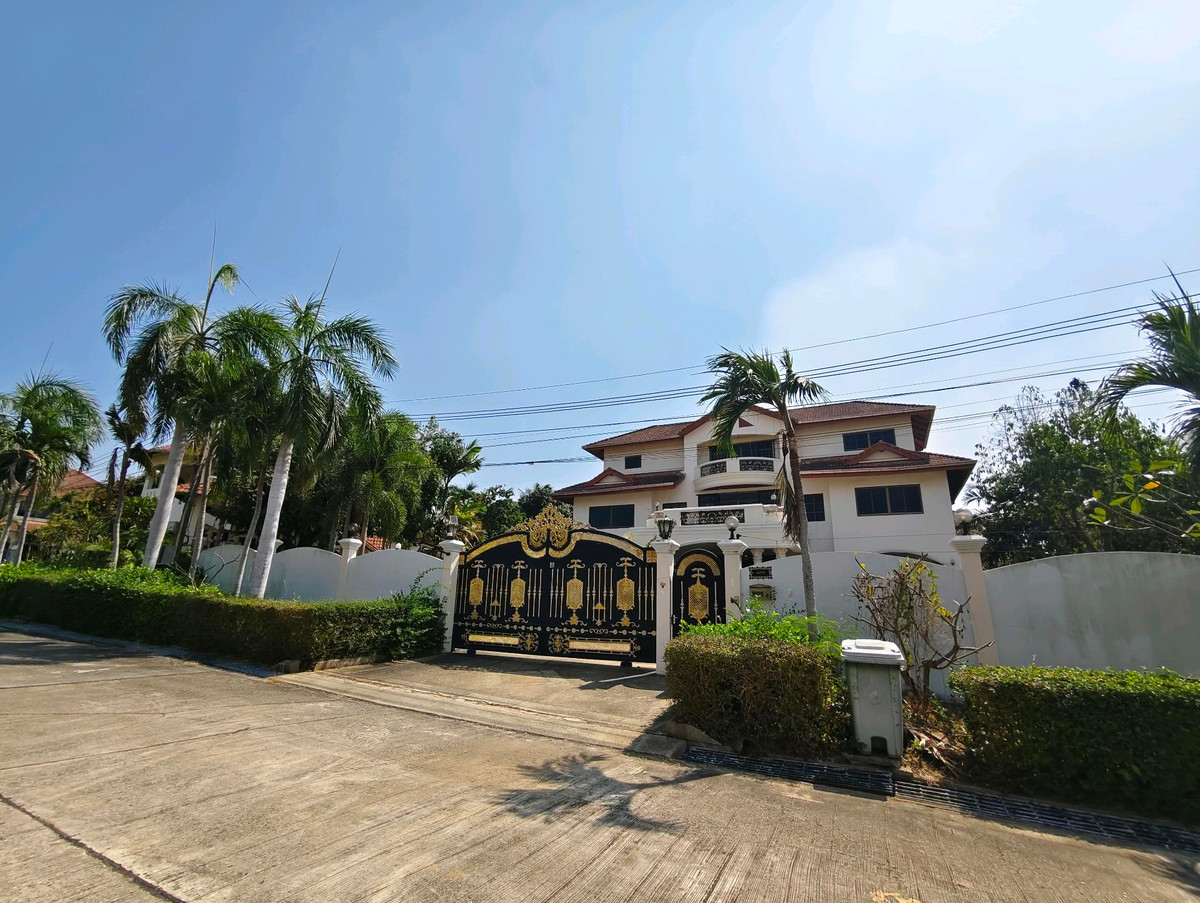 ขายพัทยา บางแสน ชลบุรี สัตหีบ : 🔥ขายด่วน🔥บ้านพูลวิลล่าพัทยา บนเนื้อที่ 1 ไร่ บ้านสุดหรู 3ชั้น 