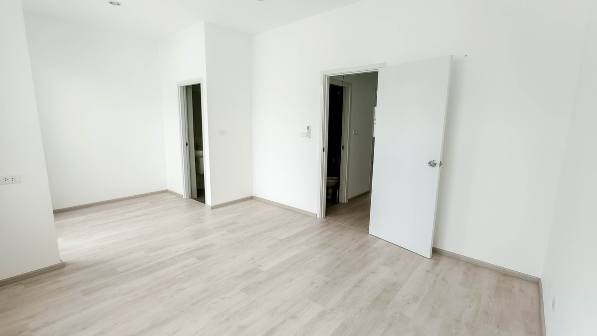 For RentTownhomeNonthaburi, Bang Yai, Bangbuathong : Premium townhome for rent, Chuan Chuen Town, Bang Yai, width 5.7 meters, large house, SIZE XL.