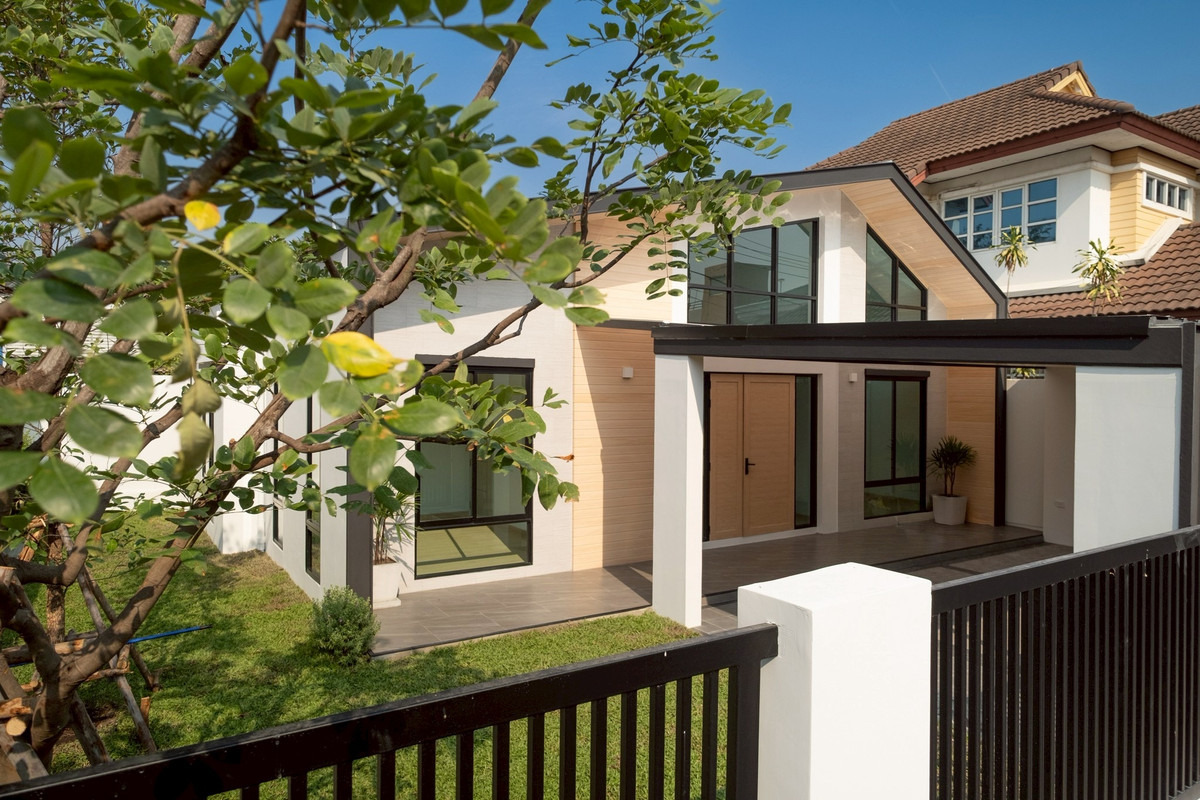 For SaleHouseKaset Nawamin,Ladplakao : Newly renovated detached house Thanasin Village Nawamin 68