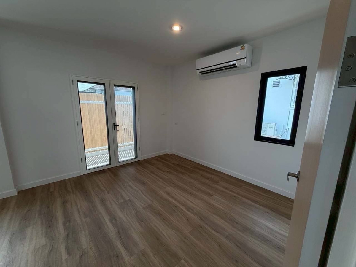 ขายบ้านรัชดา ห้วยขวาง : บ้านสร้างใหม่พร้อมขาย ทำเลใจกลางเมือง