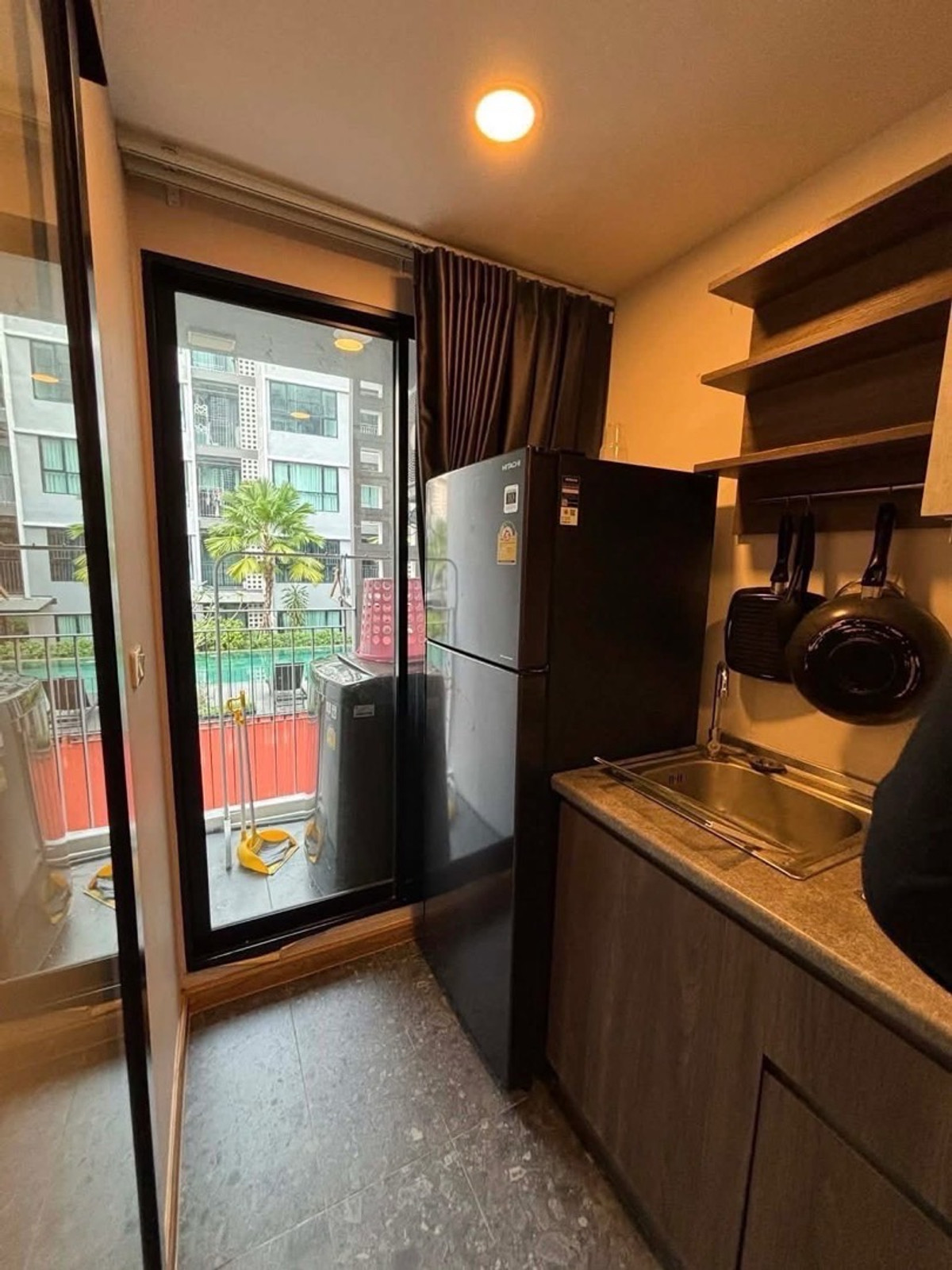 For RentCondoSamut Prakan,Samrong : For rent THE CUBE LOFT Srinakarin - Theppharak 🔥💰 10,000 baht / month size 28.50 sq m | 1 bedroom, 1 bathroom 
 swimming pool view