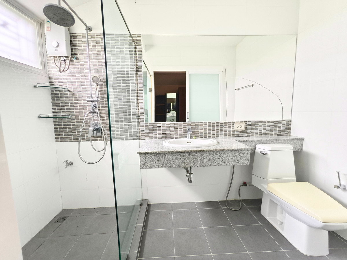 HouseLadkrabang, Suwannaphum Airport : For Sale/Rent: Detached House Home Place The Park Rama9, near the new Krungthep Kreetha Road and Nirvana Porch. 3 bedrooms, 3 bathrooms, 65 sq.wah.