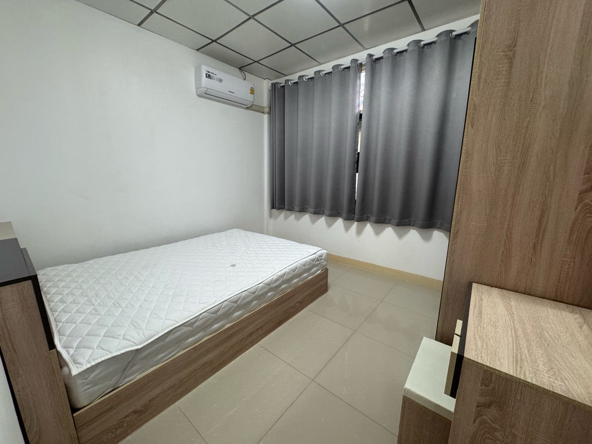 ให้เช่าทาวน์โฮมรัชดา ห้วยขวาง : 💕Huai Khwang Houseบ้านเช่าห้วยขวาง 5ห้องนอน4ห้องน้ำ รัชดา18 ใกล้MRTห้วยขวางเฟอร์นิเจอร์ครบครัน 💕 ว่างพร้อมอยู่✨