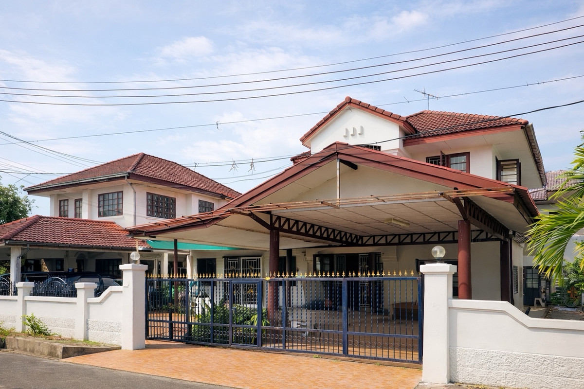 ขายบ้านปทุมธานี รังสิต ธรรมศาสตร์ : 🔥ขายด่วน บ้านเดี่ยว สีวลี 1 รังสิต คลอง 2 (80ตร.ว) 4 นอน 3 น้ำ เพียง 4.5 ล้าน
