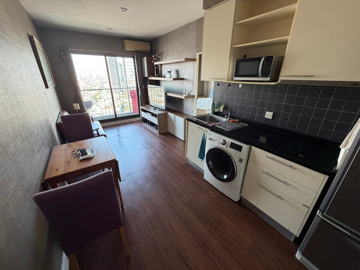 For RentCondoSathorn, Narathiwat : Cheap rental, large room, 1 bedroom, 1 bathroom, The Seed Mingle Sathorn Suan Phlu.