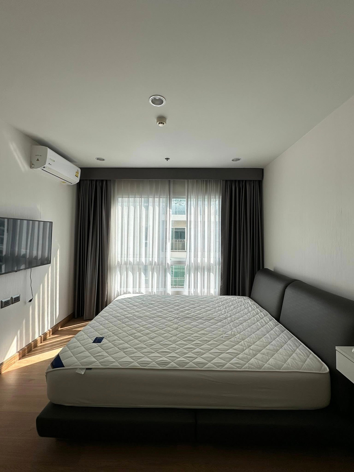 ขายคอนโดพระราม 9 เพชรบุรีตัดใหม่ RCA : 💰 รับค่าเช่าทันที! ขายพร้อมผู้เช่า/Sale With Tenant : Supalai Wellington 2 (ศุภาลัย เวลลิงตัน 2)  - 1 ห้องนอน LC118