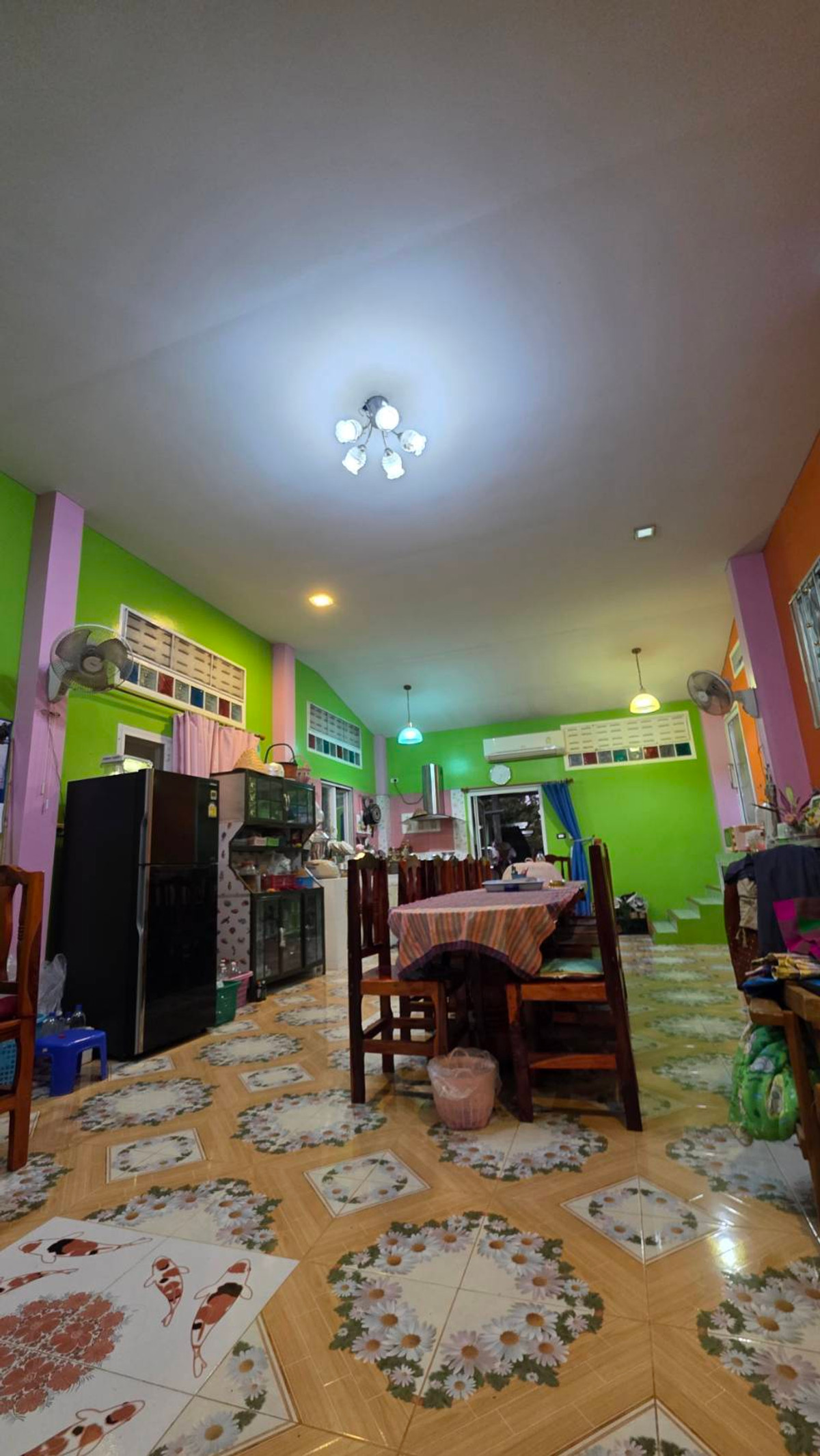 ขายบ้านสกลนคร : บ้านพร้อมที่ดิน เนื้อที่ 1 ไร่ 275 ตารางเมตร