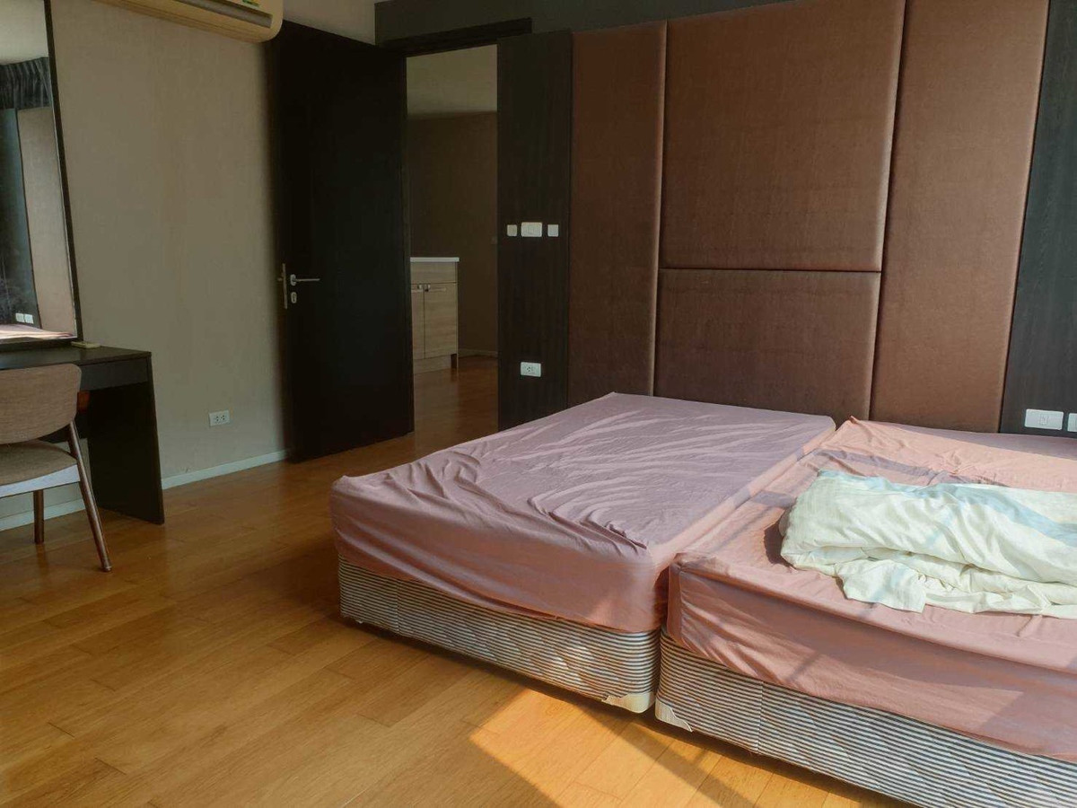 For RentCondoSukhumvit, Asoke, Thonglor : 🏡 Mega Space Corner Unit | Villa Sikhara Thonglor
Experience the Comfort of a Real Home (124 sq.m.) 🌿