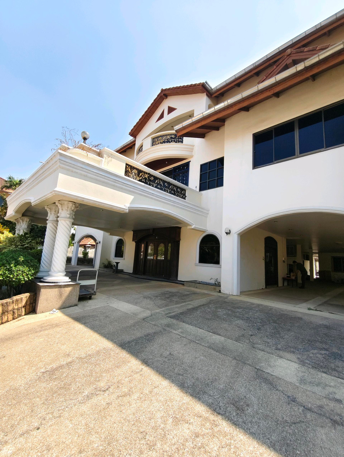 ขายพัทยา บางแสน ชลบุรี สัตหีบ : 🔥ขายด่วน🔥บ้านพูลวิลล่าพัทยา บนเนื้อที่ 1 ไร่ บ้านสุดหรู 3ชั้น 