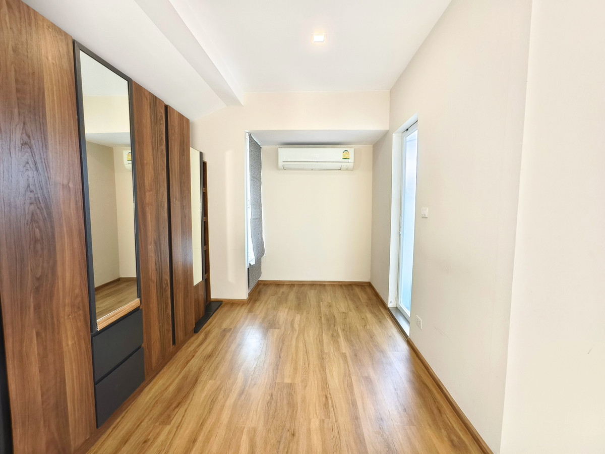 HouseLadkrabang, Suwannaphum Airport : For Sale/Rent: Detached House Home Place The Park Rama9, near the new Krungthep Kreetha Road and Nirvana Porch. 3 bedrooms, 3 bathrooms, 65 sq.wah.