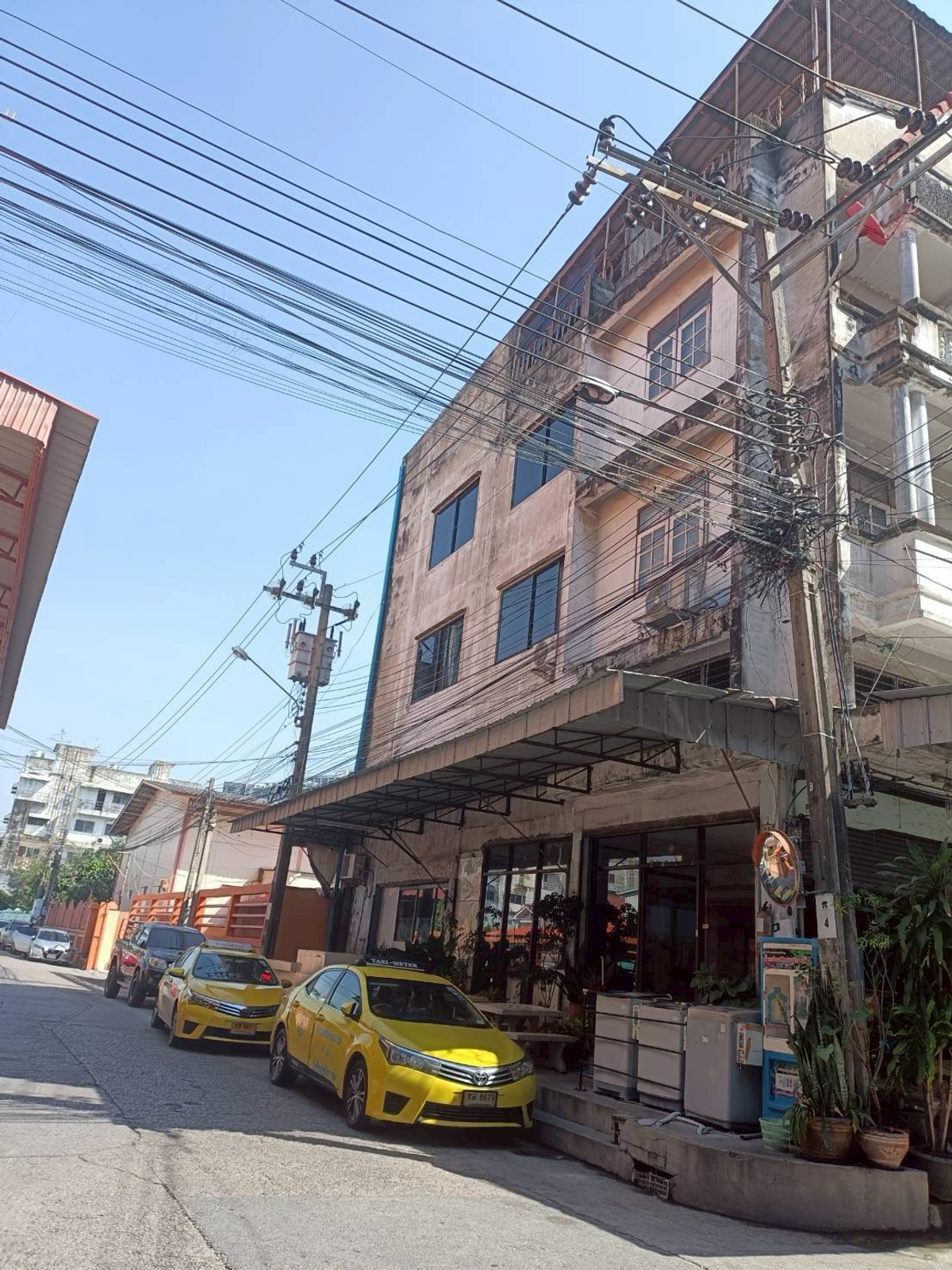 For SaleShop HouseBang kae, Phetkasem : 95710 - Commercial building for sale, 4 floors + rooftop, 2 units, 28 sq m, corner room.
