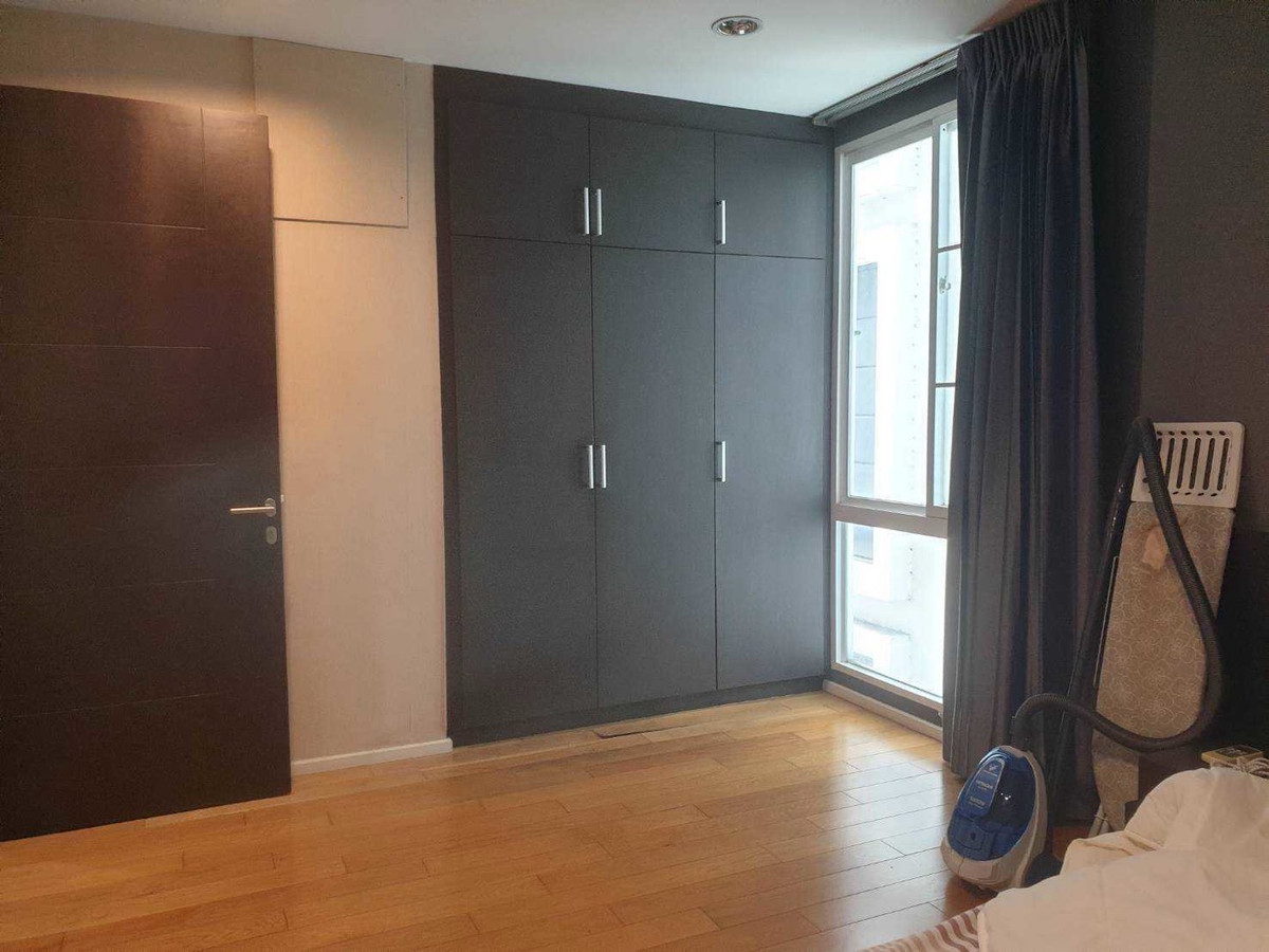 For RentCondoSukhumvit, Asoke, Thonglor : 🏡 Mega Space Corner Unit | Villa Sikhara Thonglor
Experience the Comfort of a Real Home (124 sq.m.) 🌿