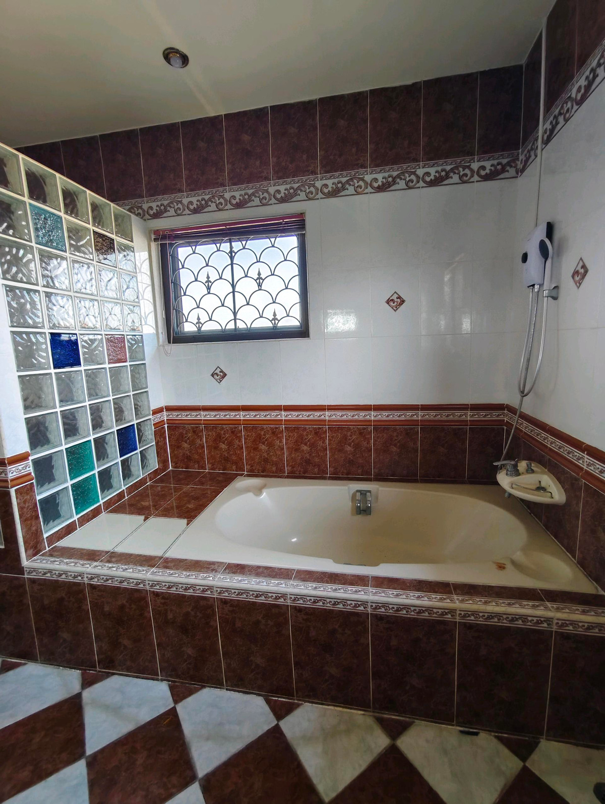 ขายพัทยา บางแสน ชลบุรี สัตหีบ : 🔥ขายด่วน🔥บ้านพูลวิลล่าพัทยา บนเนื้อที่ 1 ไร่ บ้านสุดหรู 3ชั้น 