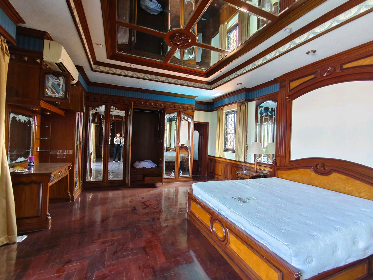 ขายพัทยา บางแสน ชลบุรี สัตหีบ : 🔥ขายด่วน🔥บ้านพูลวิลล่าพัทยา บนเนื้อที่ 1 ไร่ บ้านสุดหรู 3ชั้น 