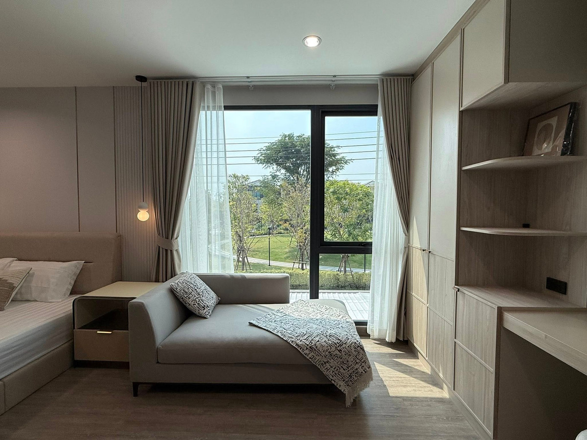 For RentHouseBangna, Bearing, Lasalle : Baan Klang Muang The Edition Bangna 2 / 4 Bedrooms (FOR RENT) YOK073