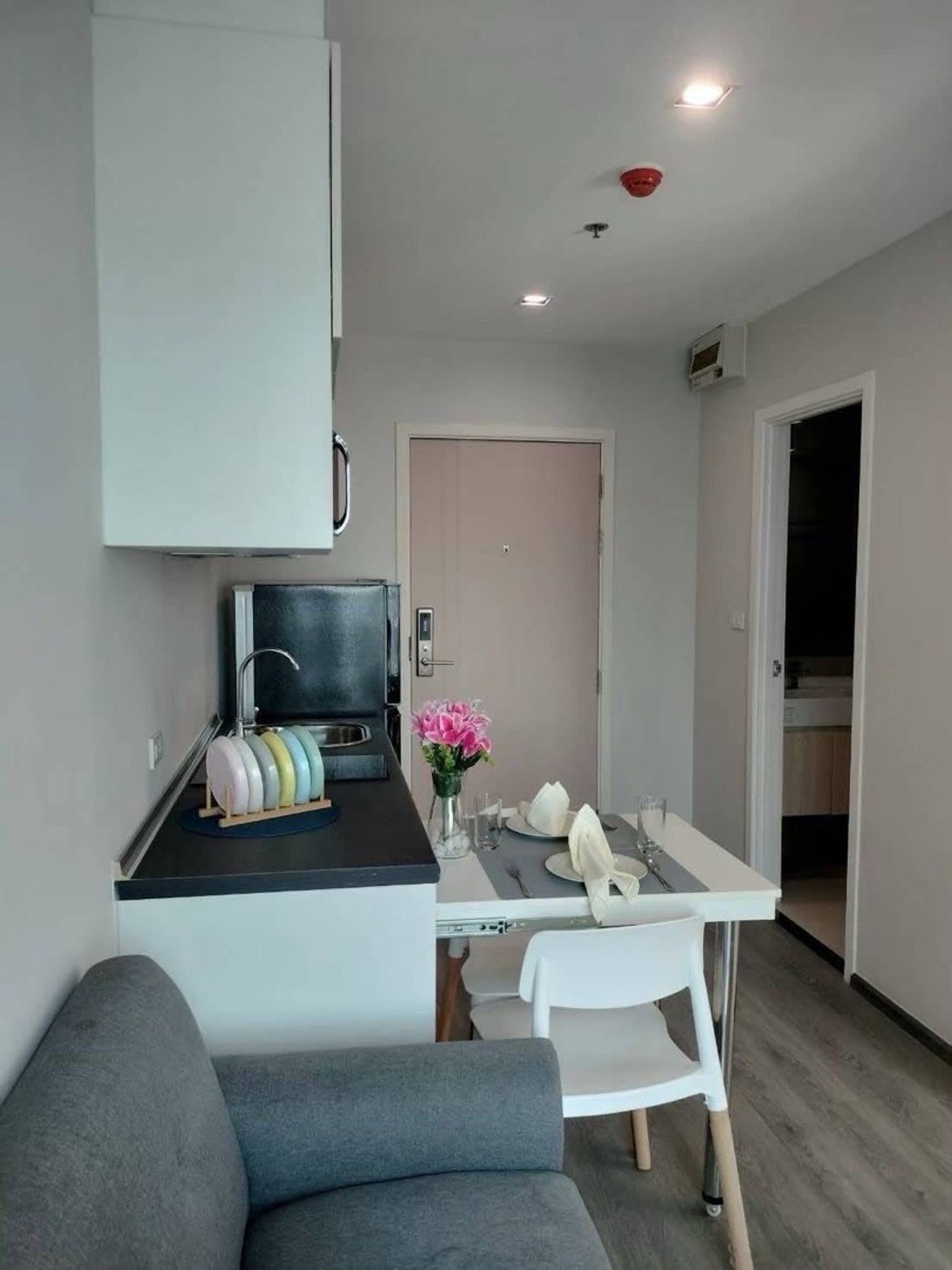 For RentCondoPattanakan, Srinakarin : For rent: Rich Park @ Triple Station.