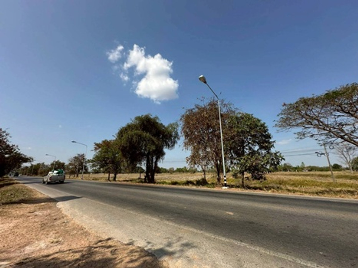 ขายที่ดินขอนแก่น : ขายที่ดินเปล่า พื้นที่ 23-3-19 ไร่ ถนนเจนจบทิศ ( ทางหลวง 2440 เมืองพล-หนองสองห้อง) ตำบลหนองเม็ก อำเภอหนองสองห้อง จังหวัดขอนแก่น ราคาขาย 35,696,256 บาท