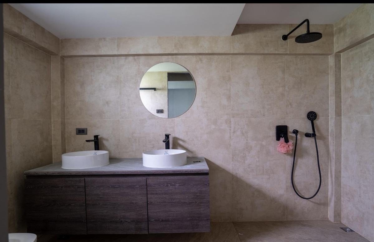 For SaleHouseChokchai 4, Ladprao 71, Ladprao 48, : FOR SALE HOUSE 4 BEDROOM 5 BATHROOM 250 SQ.M -- READY TO MOVE IN --