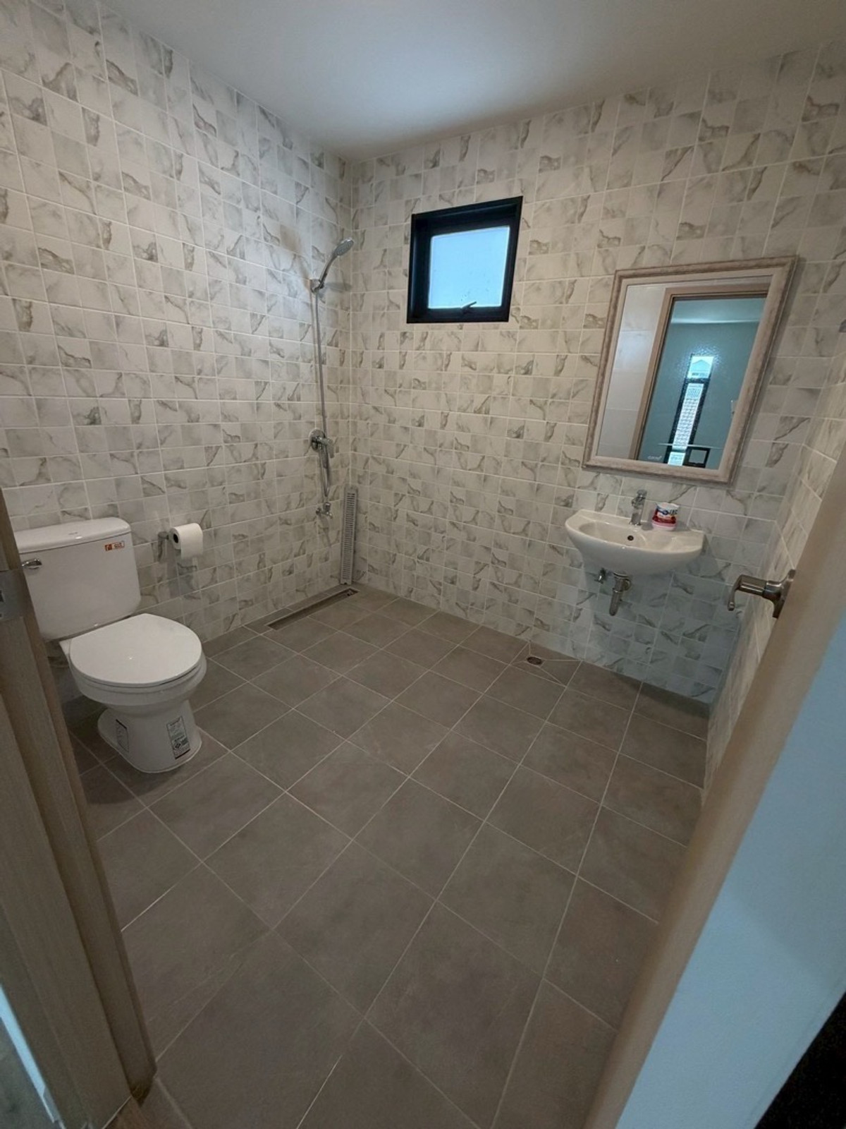 ขายบ้านรัชดา ห้วยขวาง : บ้านสร้างใหม่พร้อมขาย ทำเลใจกลางเมือง