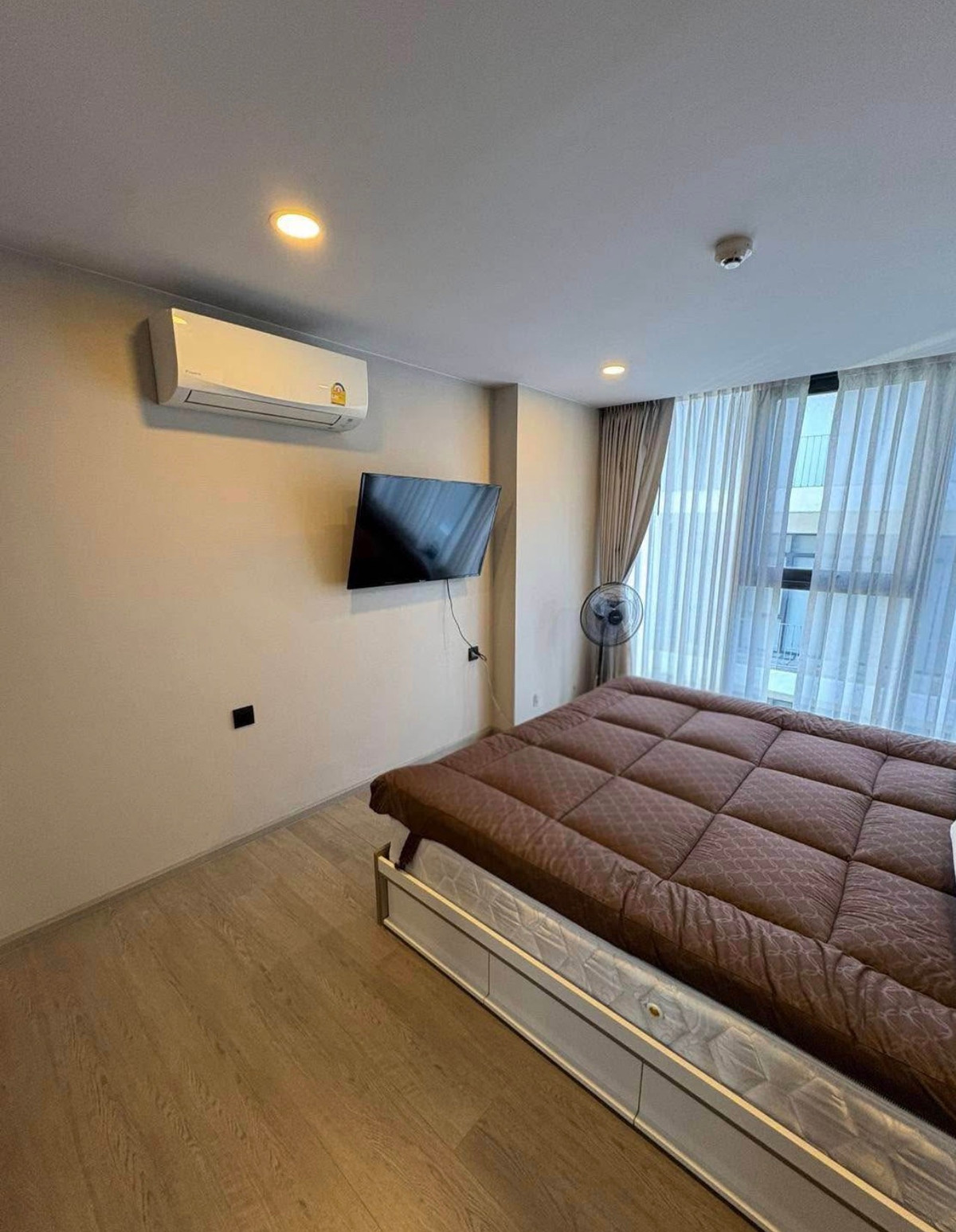 For RentCondoSiam Paragon ,Chulalongkorn,Samyan : ⚡️Cheapest 1 bedroom size51 Sqm⚡️Cooper siam, great central area, next to Banthat Thong, near Chula Siam 51 Sqm loft, can be made into two bedrooms 🔥 If interested, contact Putter 0928895628 line: plustor_ss