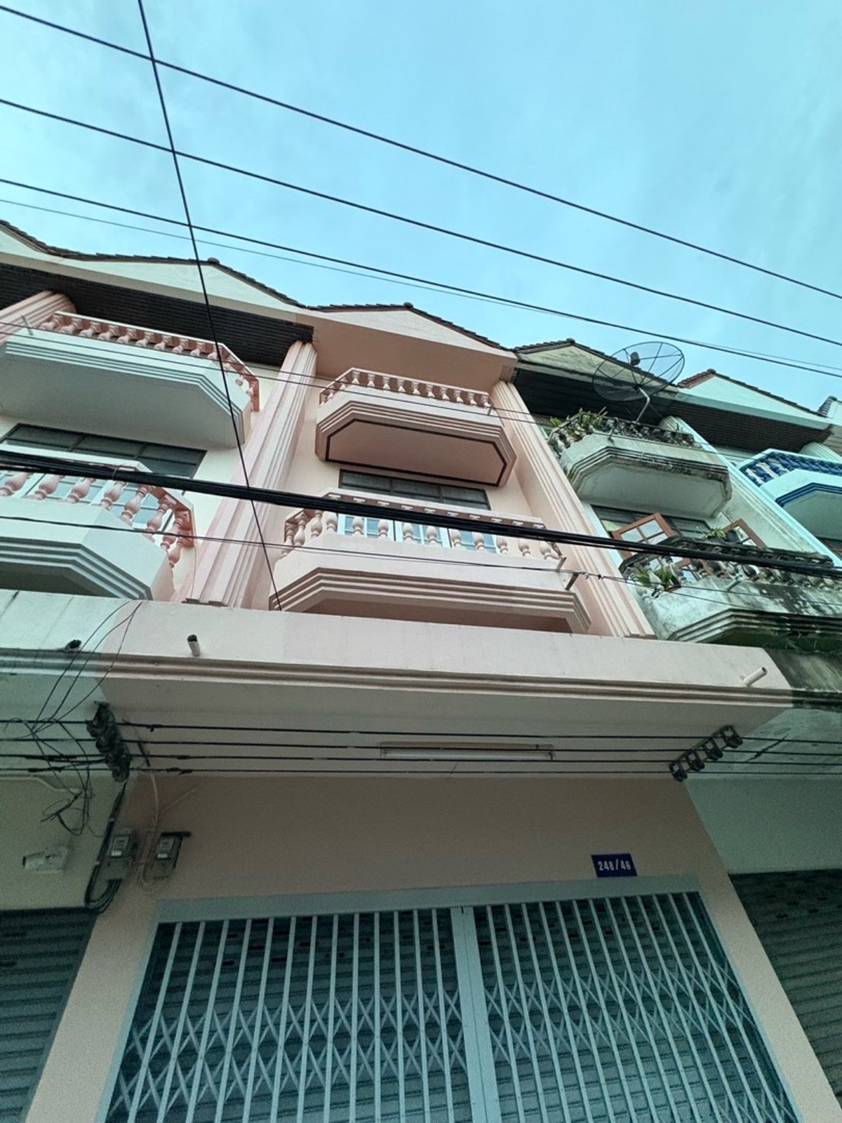 ให้เช่าทาวน์โฮมเสรีไทย-นิด้า : ปล่อยเช่าอาคารพาณิชย์ 3 ชั้นเสรีไทย  ทำมาค้าขายขึ้น ❤️ 13,500 ถูกเฟ่อร์ 