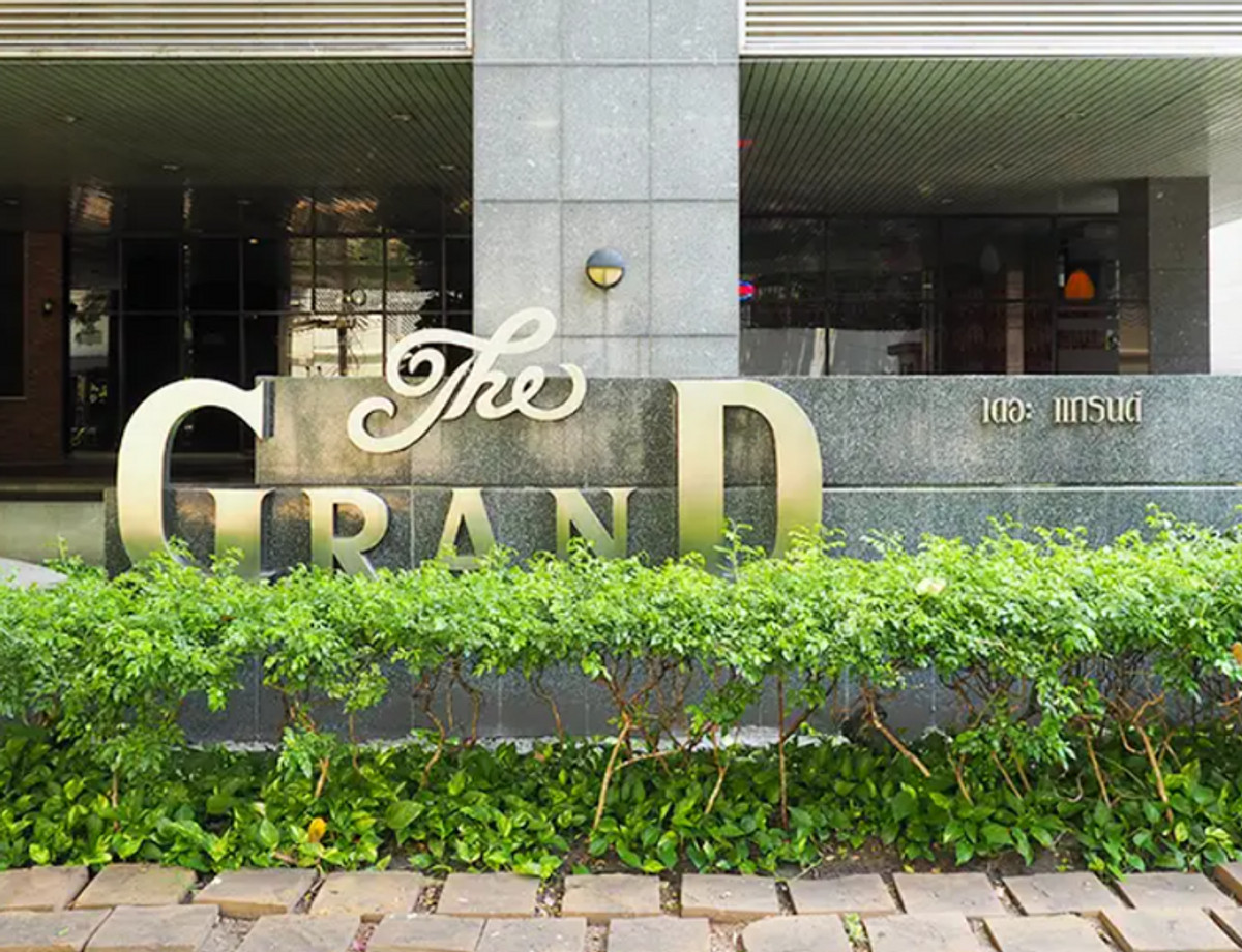 For SaleCondoWitthayu, Chidlom, Langsuan, Ploenchit : The Grand Regent Condo, The Grand Regent Condo, next to Ratchadamri BTS station, has 3 rooms, special price**