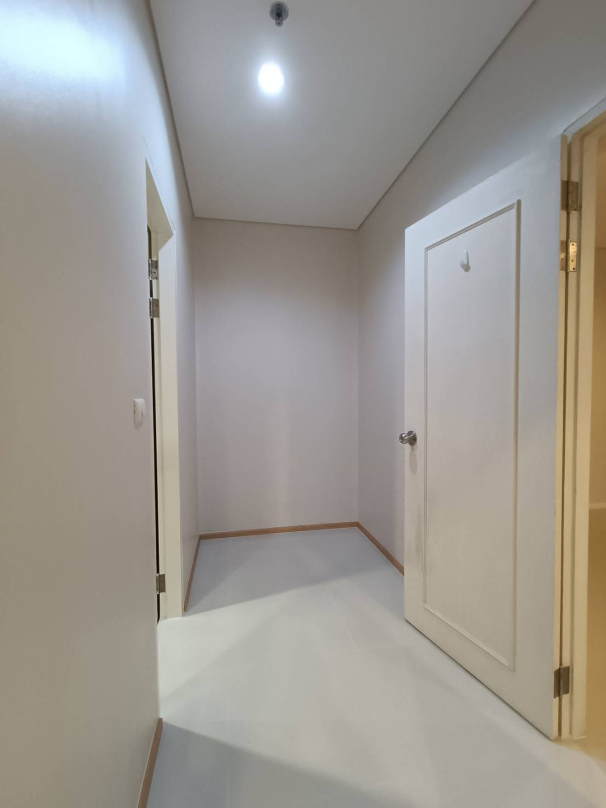 For SaleCondoRama9, Petchburi, RCA : #Condo for sale, Villa Asoke, high floor, completely renovated. Ready to move in, 22nd floor, 1 bedroom, 40.59 sq m., selling price 5.1 million baht.