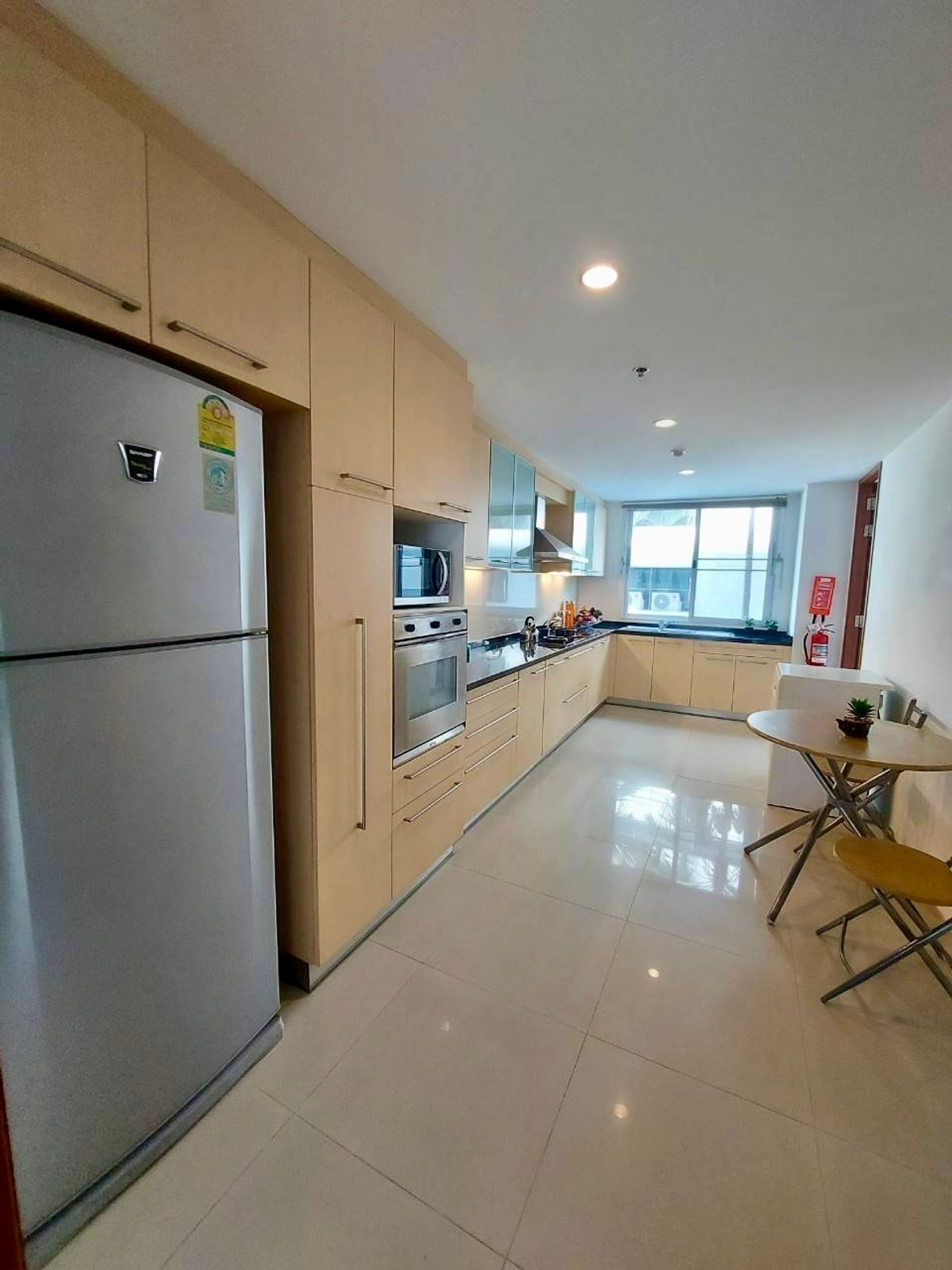 ให้เช่าคอนโดสาทร นราธิวาส : 🐶 Pet friendly คอนโด เพียง 350ม. จาก BTS Saint Louis📍Sathon Gallery Residence