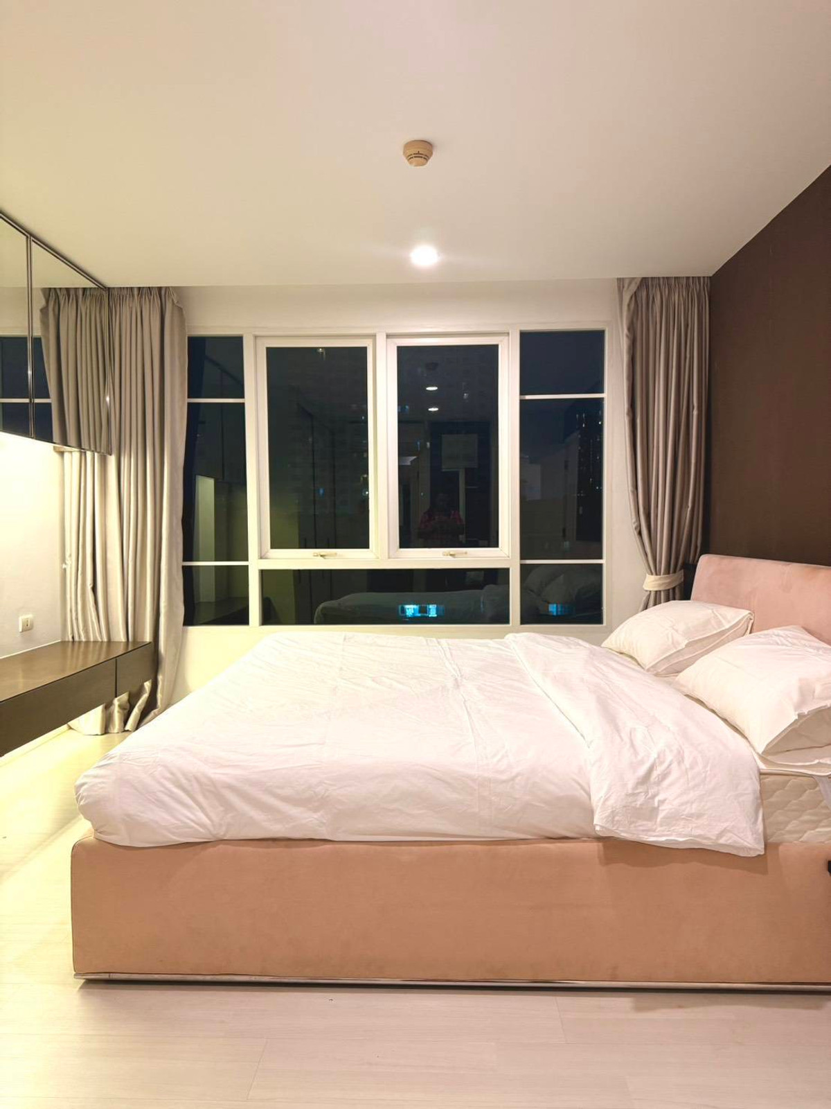 คอนโดวงเวียนใหญ่ เจริญนคร : 🏠✨ เดอะ แบงค็อก สาทร-ตากสิน | ขาย / เช่า คอนโด 2 ห้องนอน (HBH-SI-47)