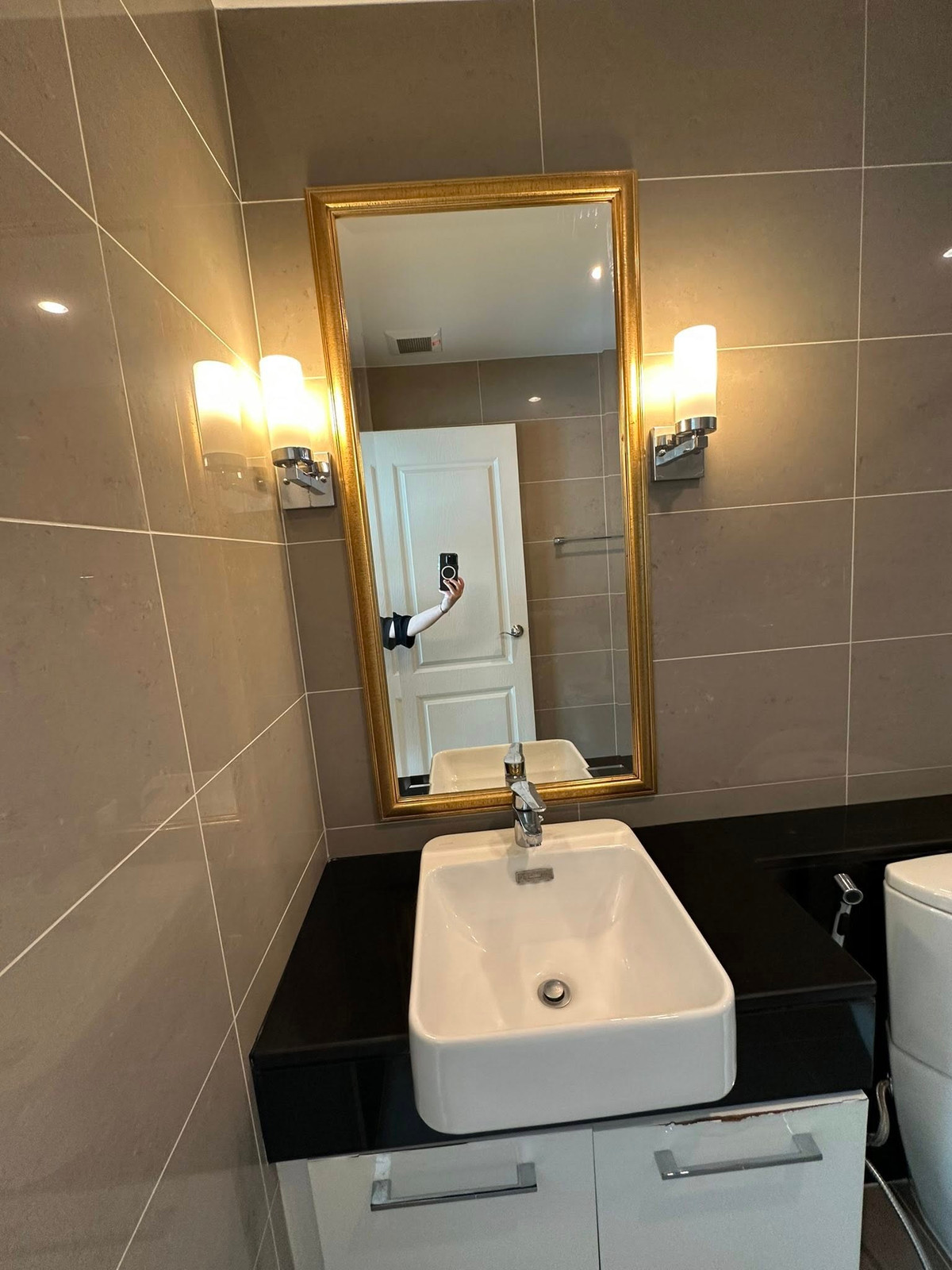 ขายคอนโดพระราม 9 เพชรบุรีตัดใหม่ RCA : 💰 รับค่าเช่าทันที! ขายพร้อมผู้เช่า/Sale With Tenant : Supalai Wellington 2 (ศุภาลัย เวลลิงตัน 2)  - 1 ห้องนอน LC118