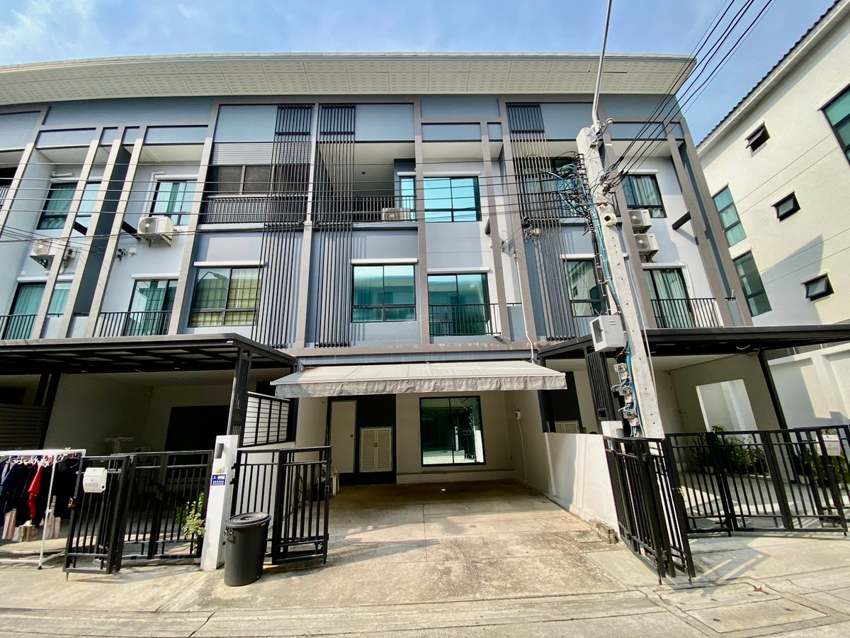 For RentTownhomeNawamin, Ramindra : For Rent: 3-Storey Townhome at Sammakorn Avenue Ramintra–Wongwaen | 194 SQ.M. | Near Pink Line (4 Minutes)