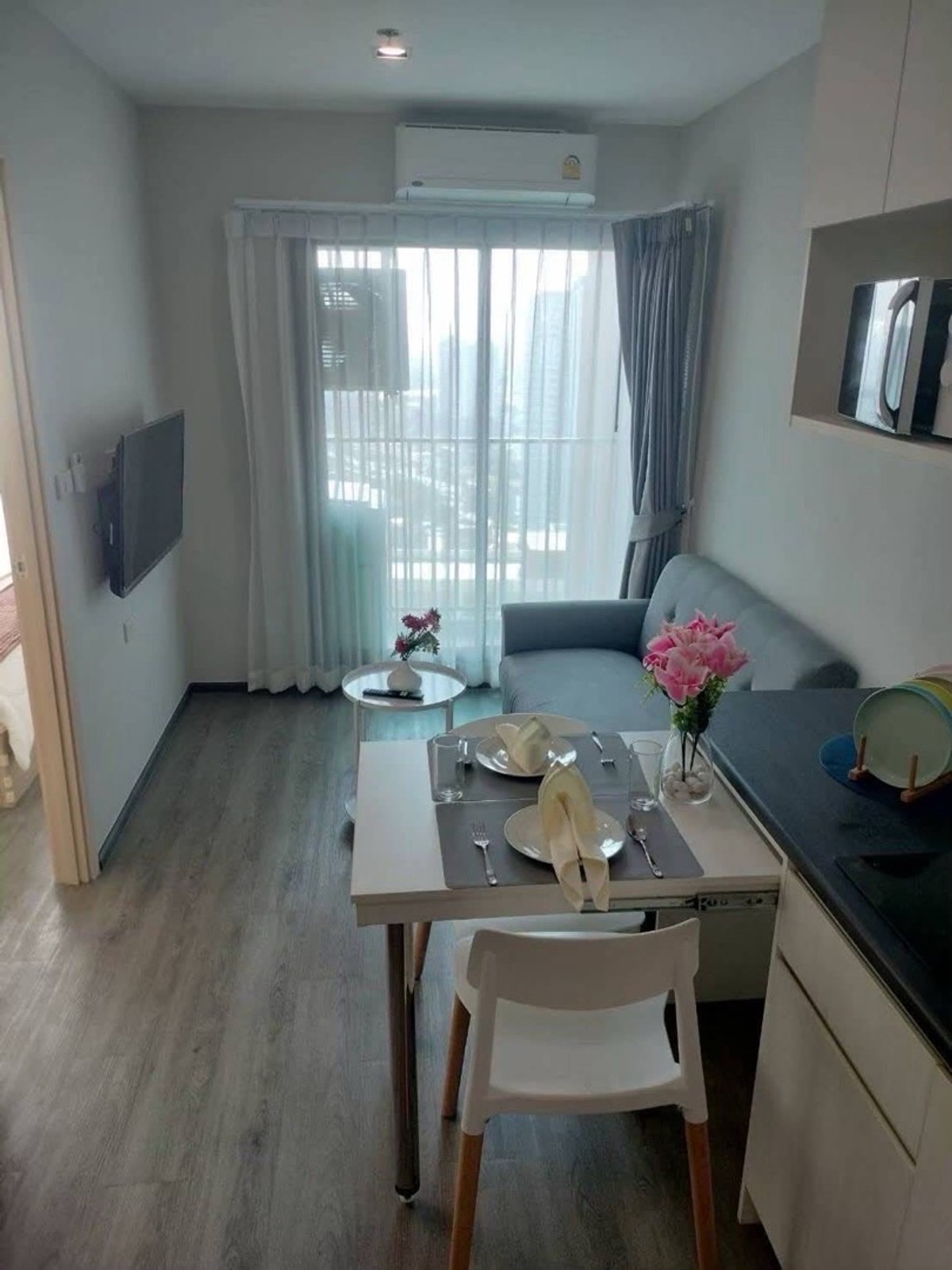 For RentCondoPattanakan, Srinakarin : For rent: Rich Park @ Triple Station.