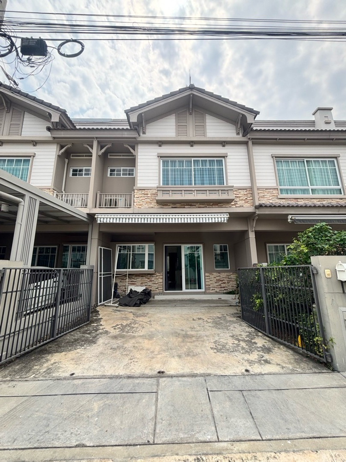 ให้เช่าทาวน์โฮมสมุทรปราการ สำโรง : ให้เช่า อินดี้ 3 บางนา ใกล้เดอะกลาส มาร์เก็ต บางนา