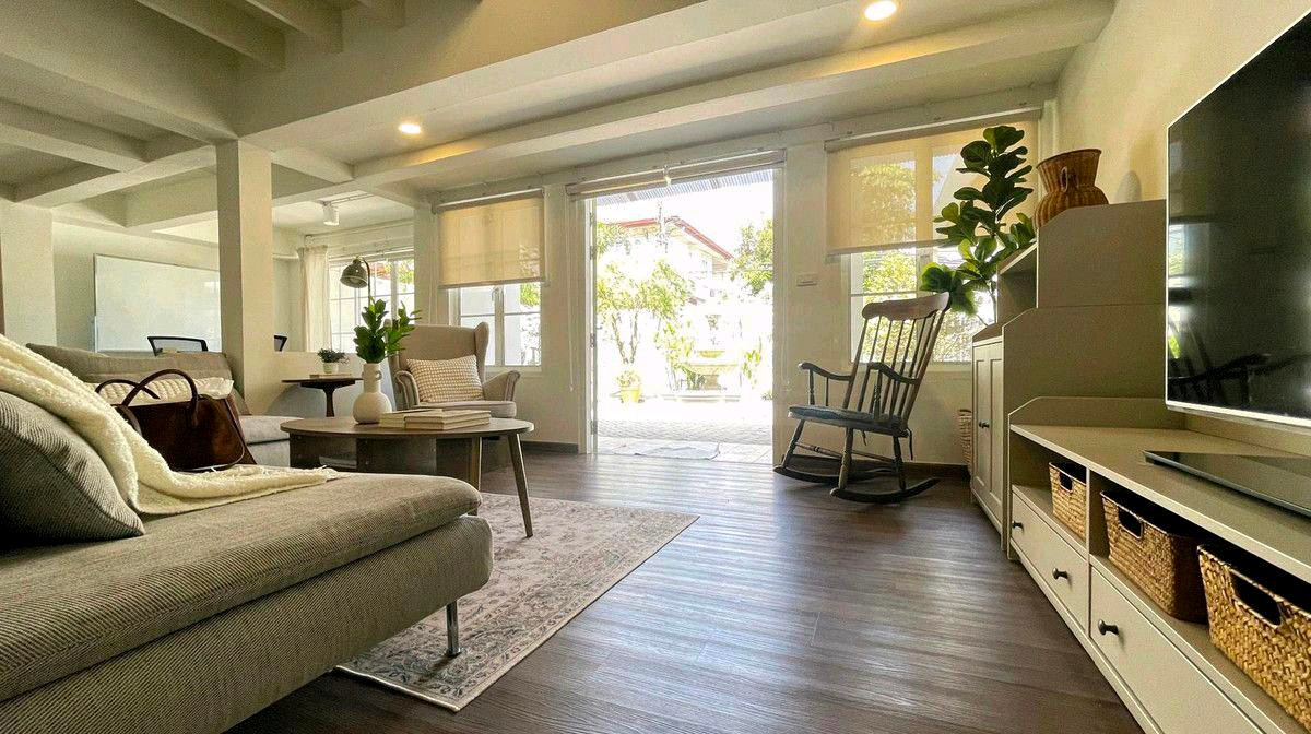 For SaleHousePattanakan, Srinakarin : Single house (Rama IX) 63 sq m. Newly renovated in Vintage style, beautiful and ready to move in. Lots of usable space With a beautiful, shady garden