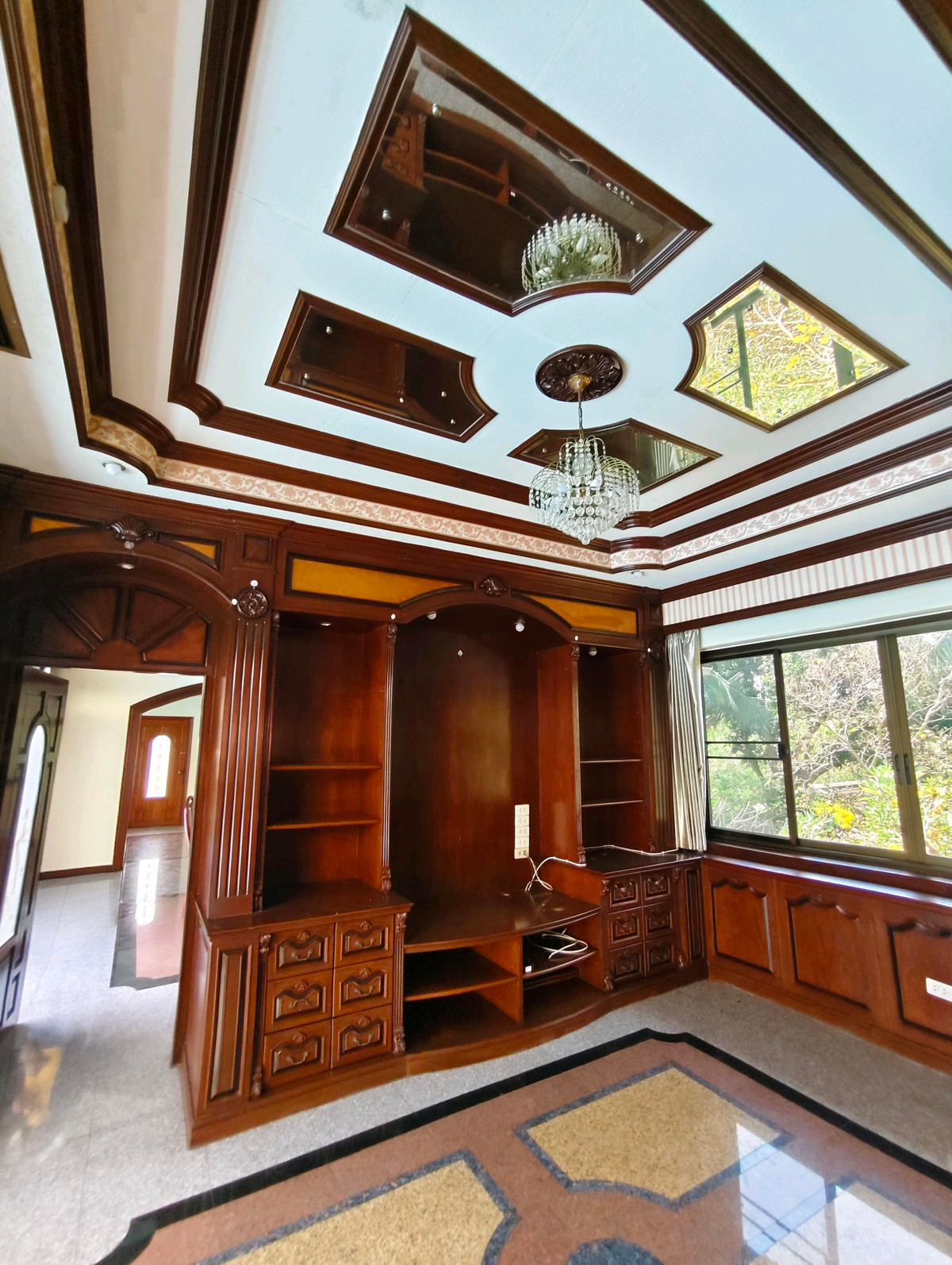 ขายพัทยา บางแสน ชลบุรี สัตหีบ : 🔥ขายด่วน🔥บ้านพูลวิลล่าพัทยา บนเนื้อที่ 1 ไร่ บ้านสุดหรู 3ชั้น 