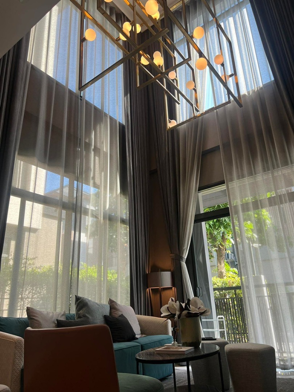 บ้านอ่อนนุช อุดมสุข : ขายและให้เช่าบ้านเดี่ยว The Gentry Sukhumvit 101 บ้านหรู 3 ชั้น ใกล้ BTS ปุณณวิถี พื้นที่ใช้สอย 380 ตร.ม ทำเลสุขุมวิทตอนต้น เหมาะอยู่อาศัยหรือปล่อยเช่า