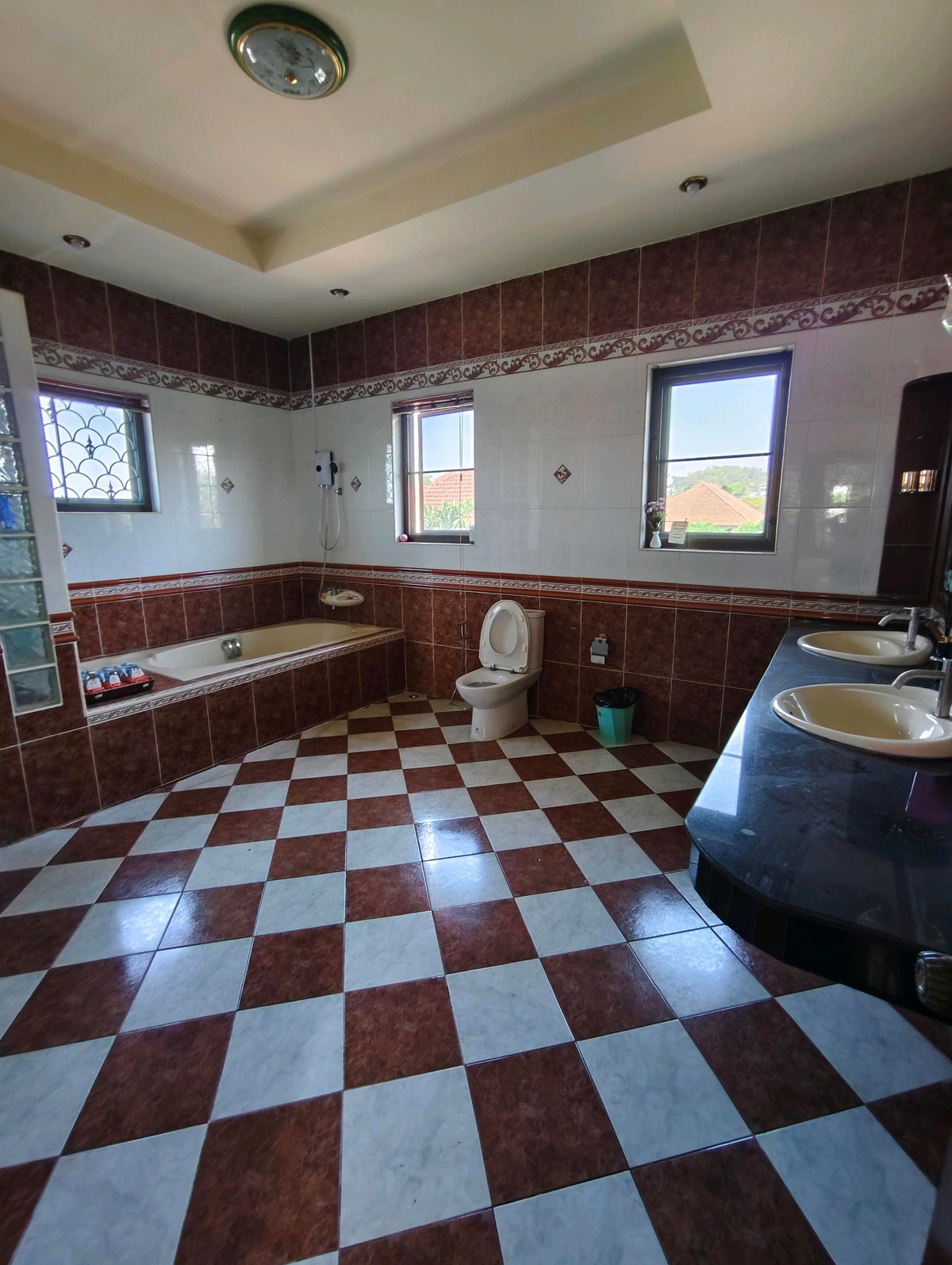 ขายพัทยา บางแสน ชลบุรี สัตหีบ : 🔥ขายด่วน🔥บ้านพูลวิลล่าพัทยา บนเนื้อที่ 1 ไร่ บ้านสุดหรู 3ชั้น 