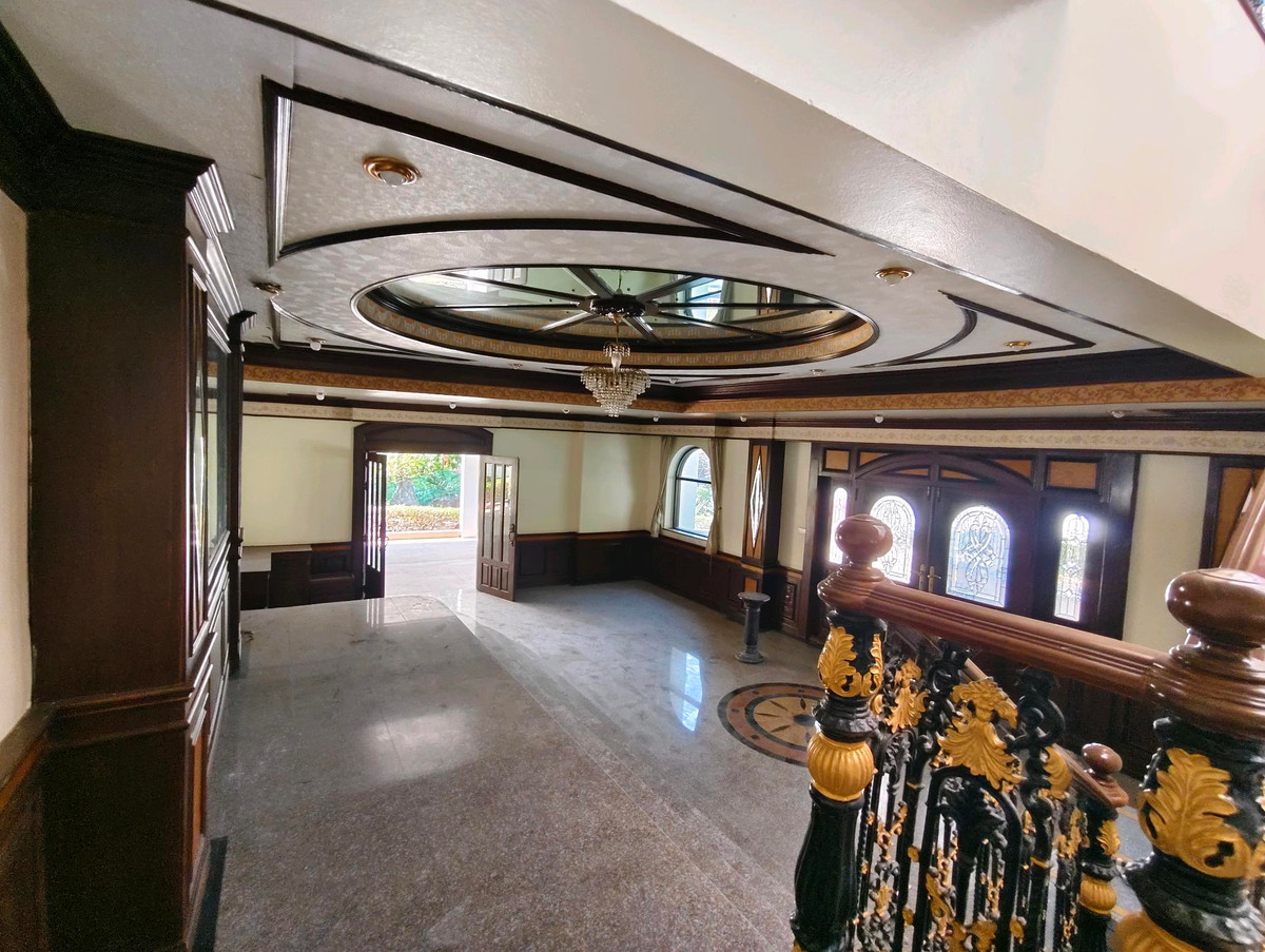 ขายพัทยา บางแสน ชลบุรี สัตหีบ : 🔥ขายด่วน🔥บ้านพูลวิลล่าพัทยา บนเนื้อที่ 1 ไร่ บ้านสุดหรู 3ชั้น 