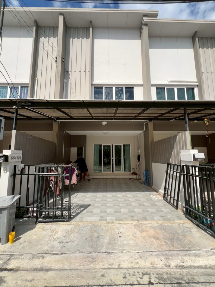 ขายทาวน์โฮมนวมินทร์ รามอินทรา : ขาย ทาวน์โฮม เฌอ วัชรพล 130 ตรม 19.4 ตรว ติดถนนหลัก หน้ากว้าง  ราคาดีที่สุด