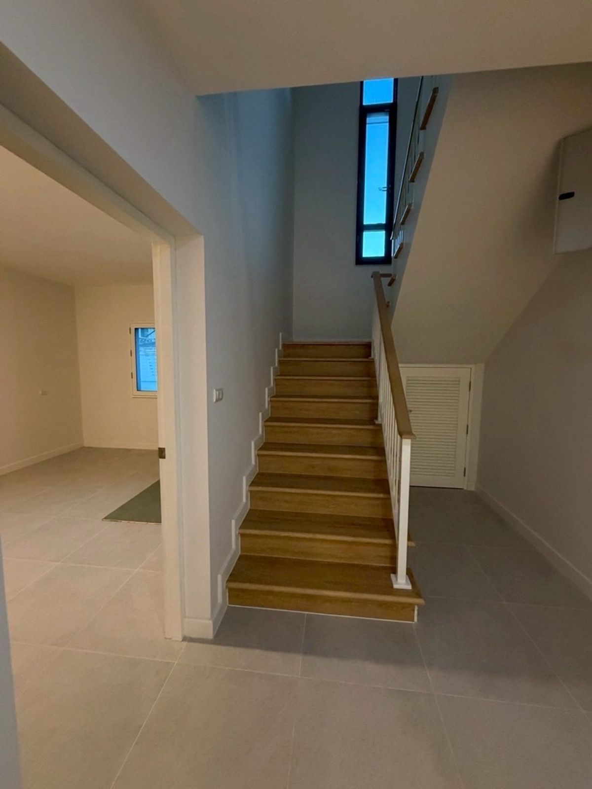 ขายบ้านรัชดา ห้วยขวาง : บ้านสร้างใหม่พร้อมขาย ทำเลใจกลางเมือง