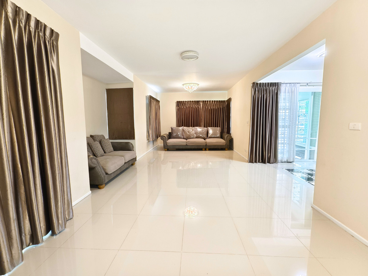 HouseLadkrabang, Suwannaphum Airport : For Sale/Rent: Detached House Home Place The Park Rama9, near the new Krungthep Kreetha Road and Nirvana Porch. 3 bedrooms, 3 bathrooms, 65 sq.wah.