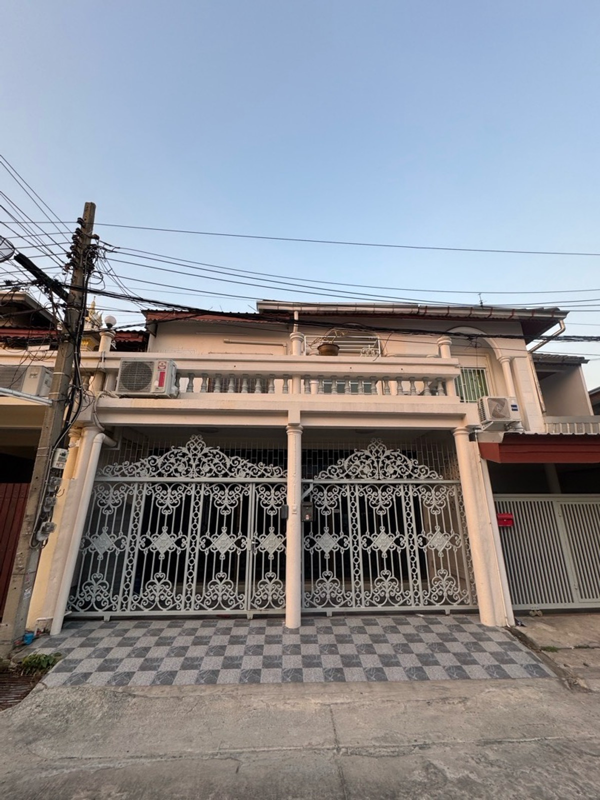 ให้เช่าทาวน์โฮมรัชดา ห้วยขวาง : 💕Huai Khwang Houseบ้านเช่าห้วยขวาง 5ห้องนอน4ห้องน้ำ รัชดา18 ใกล้MRTห้วยขวางเฟอร์นิเจอร์ครบครัน 💕 ว่างพร้อมอยู่✨