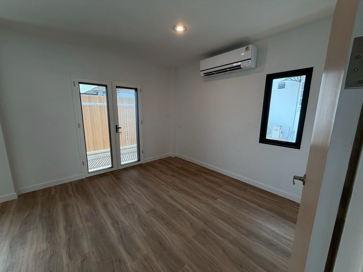 ขายบ้านรัชดา ห้วยขวาง : บ้านสร้างใหม่พร้อมขาย ทำเลใจกลางเมือง