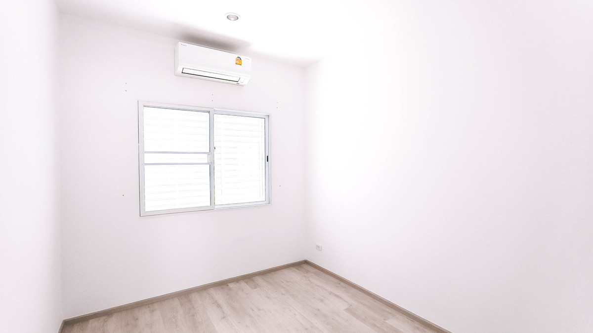 For RentTownhomeNonthaburi, Bang Yai, Bangbuathong : Premium townhome for rent, Chuan Chuen Town, Bang Yai, width 5.7 meters, large house, SIZE XL.