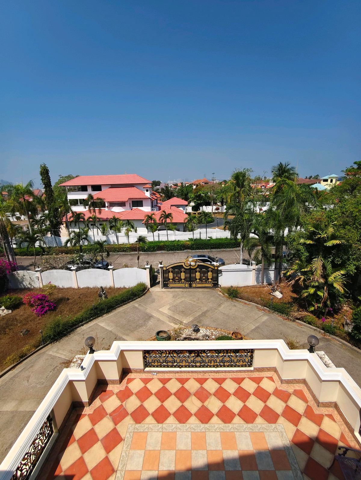 ขายพัทยา บางแสน ชลบุรี สัตหีบ : 🔥ขายด่วน🔥บ้านพูลวิลล่าพัทยา บนเนื้อที่ 1 ไร่ บ้านสุดหรู 3ชั้น 