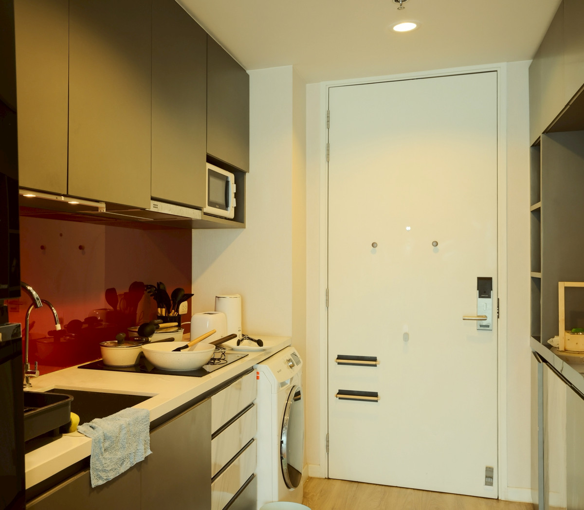 For SaleCondoSilom, Saladaeng, Bangrak : 🔥 Cancelled Booking! This Price is Unbeatable! Siamese Surawong Condo, Ready to Transfer Ownership 🔥 MD-25084634