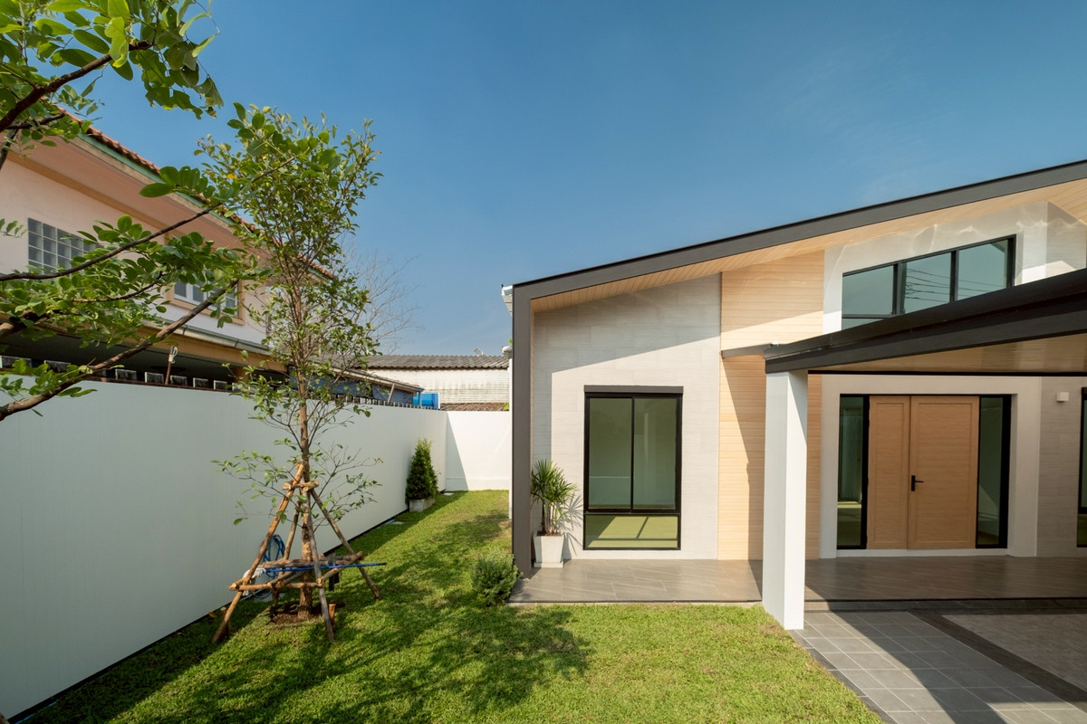 For SaleHouseKaset Nawamin,Ladplakao : Newly renovated detached house Thanasin Village Nawamin 68