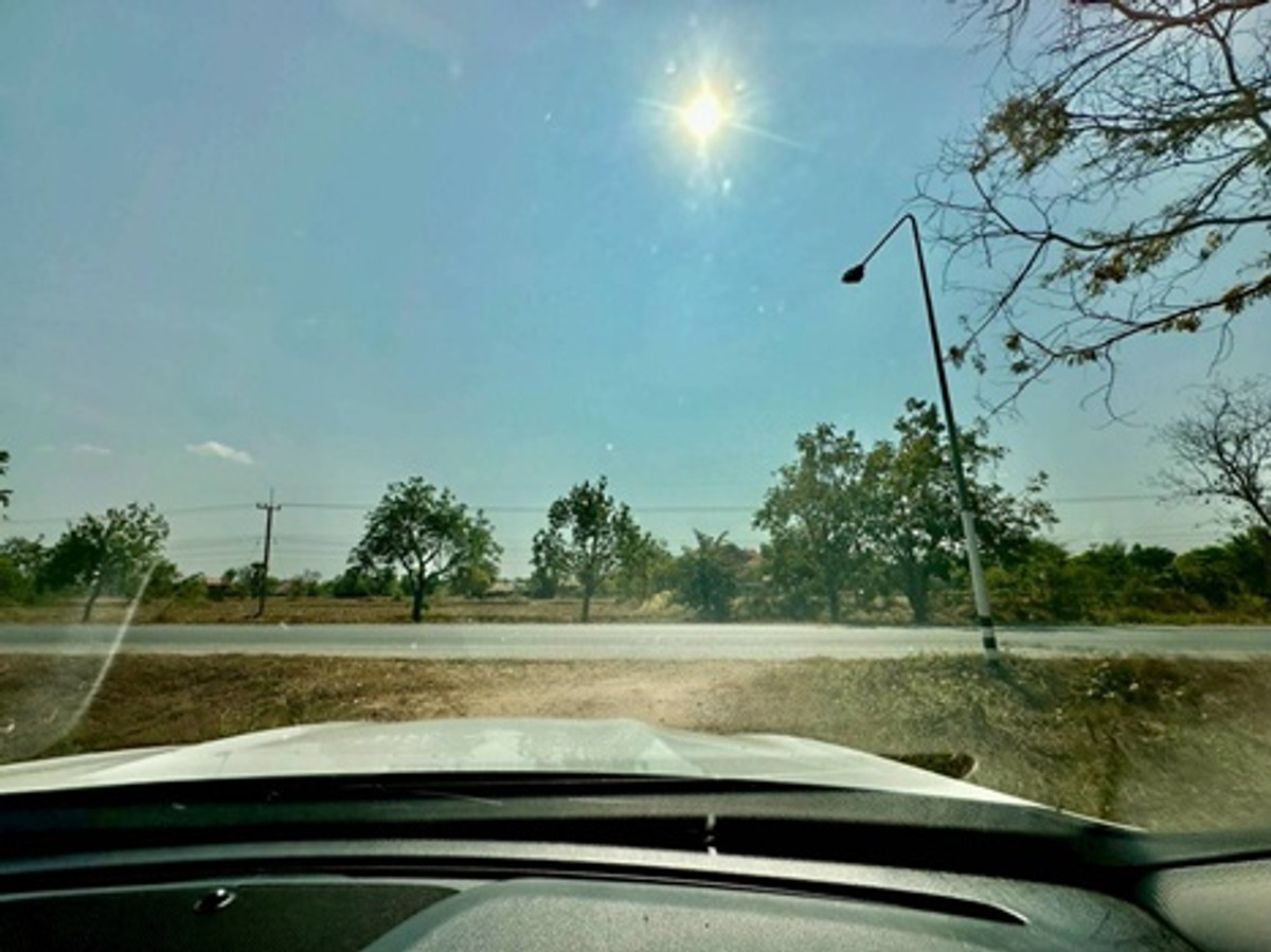 ขายที่ดินขอนแก่น : ขายที่ดินเปล่า พื้นที่ 23-3-19 ไร่ ถนนเจนจบทิศ ( ทางหลวง 2440 เมืองพล-หนองสองห้อง) ตำบลหนองเม็ก อำเภอหนองสองห้อง จังหวัดขอนแก่น ราคาขาย 35,696,256 บาท