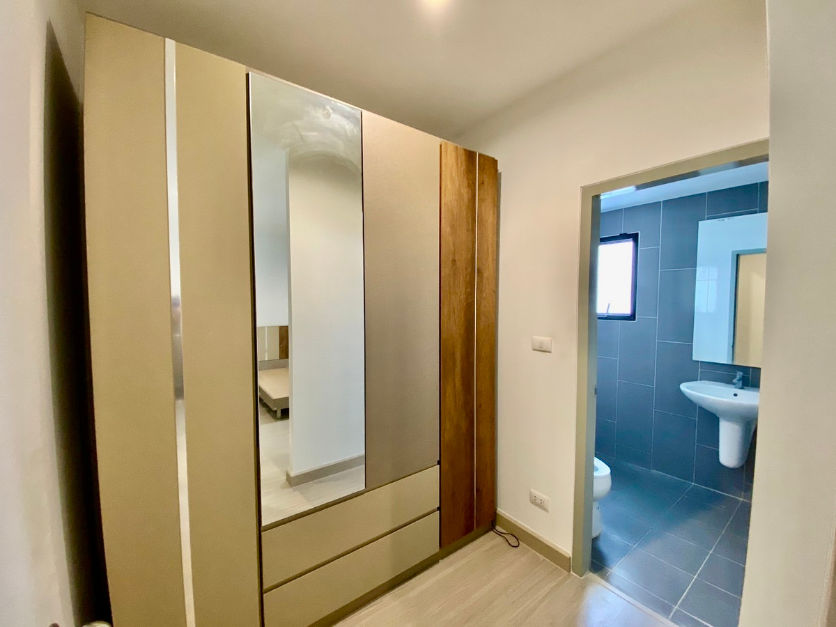 ให้เช่าทาวน์โฮมนวมินทร์ รามอินทรา : ให้เช่า ทาวน์โฮม 3 ชั้น สัมมากร อเวนิว รามอินทรา–วงแหวน เข้าออกได้หลายทาง คู้บอน เลียบด่วนกาญจนา ใกล้แฟชั่นไอส์แลนด์ รถไฟฟ้าสีชมพู และใกล้ทางด่วนฉลองรัชเพียง 5 นาที